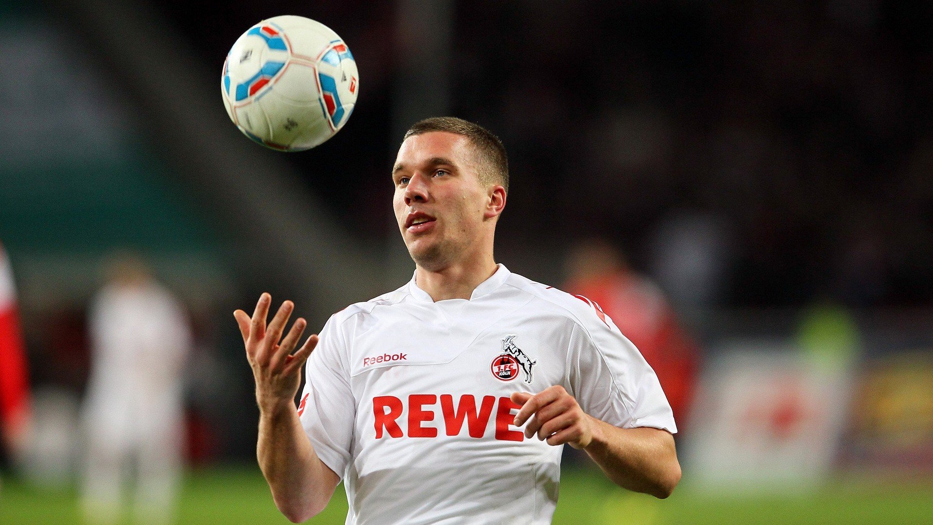 当足球战术遇见F1赛道,加纳式压制与卡马文加的街道赛哲学