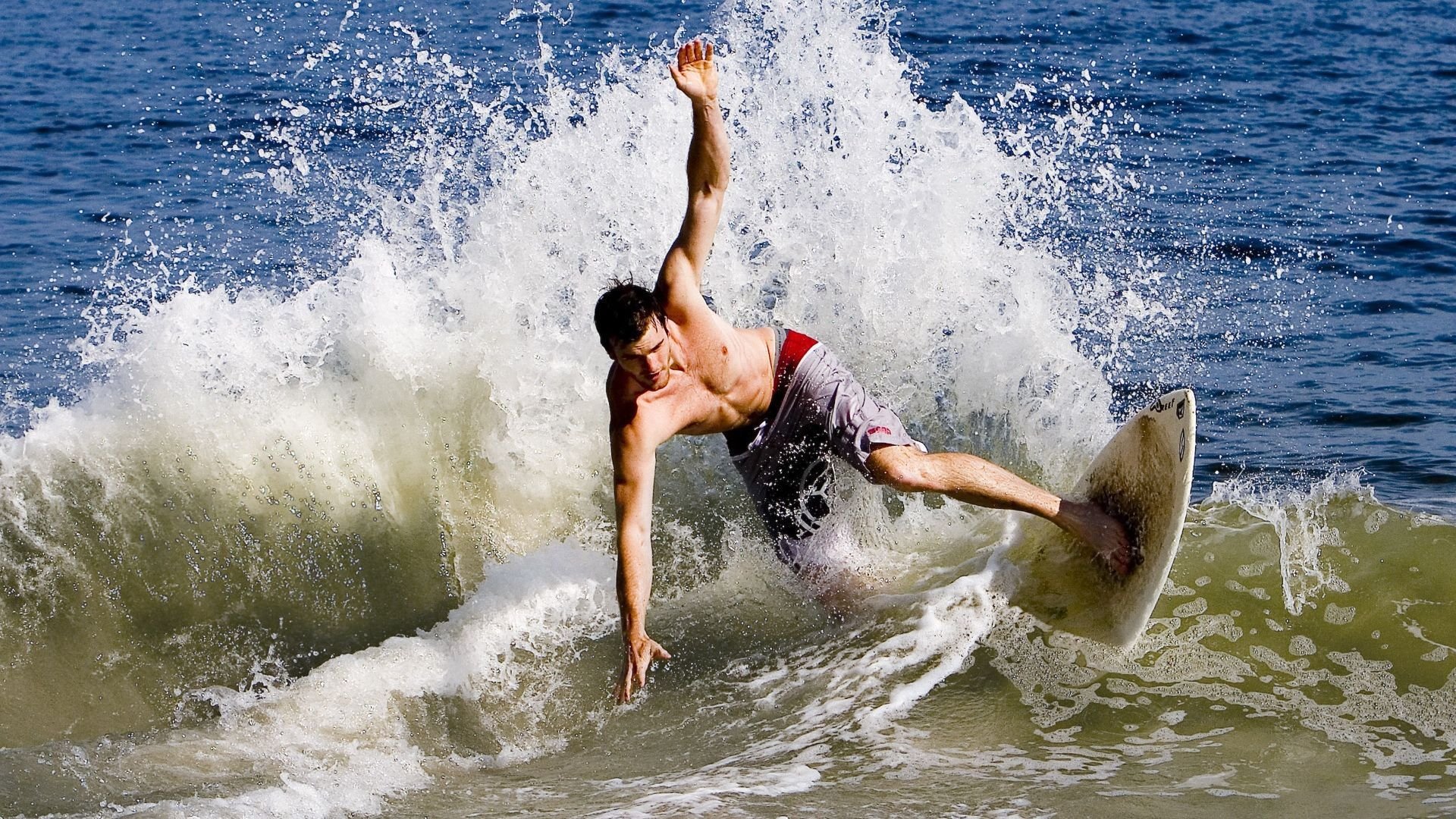 那不勒斯横扫国际米兰，梅西惊艳四座，一场颠覆意甲格局的传奇之夜